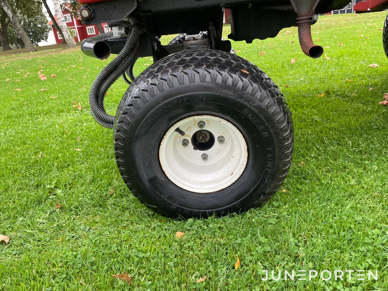 Åkgräsklippare Toro 3400D med hytt