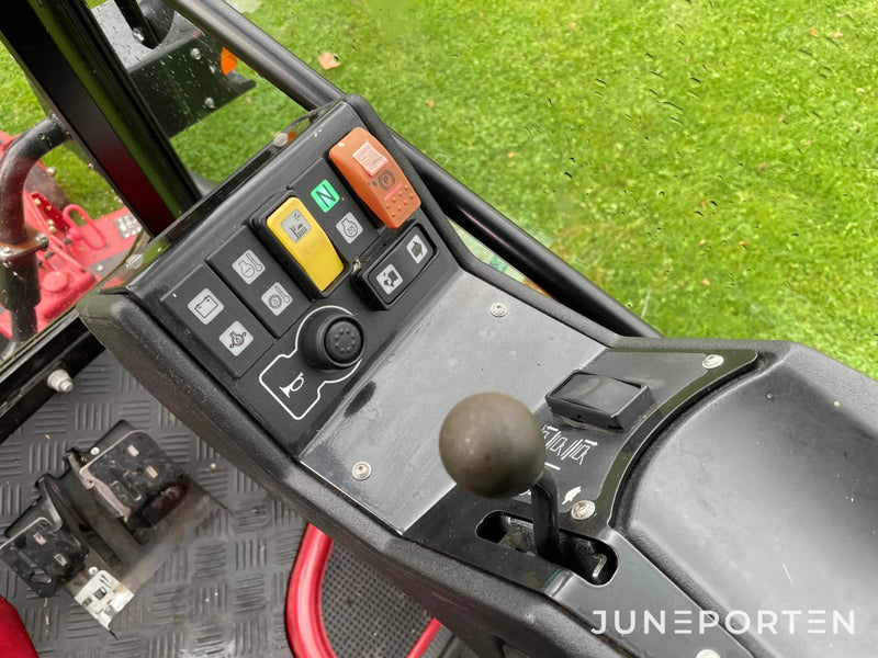 Åkgräsklippare Toro 3400D med hytt