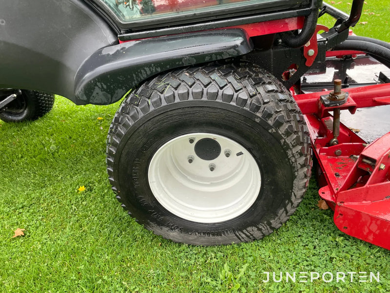 Åkgräsklippare Toro 3400D med hytt