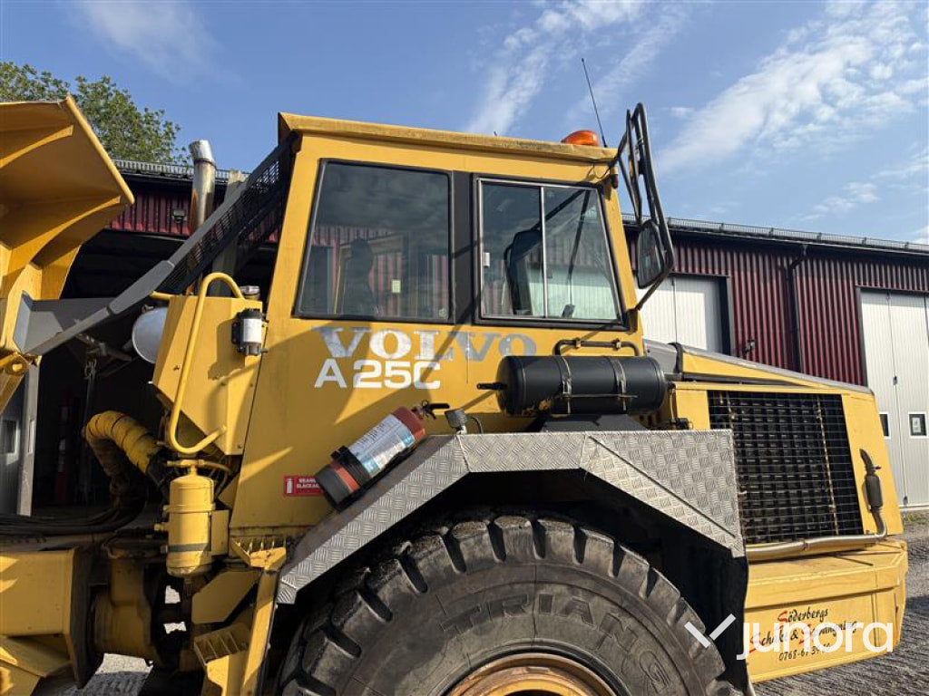 Dumper VOLVO 5350 6X6 (A25)