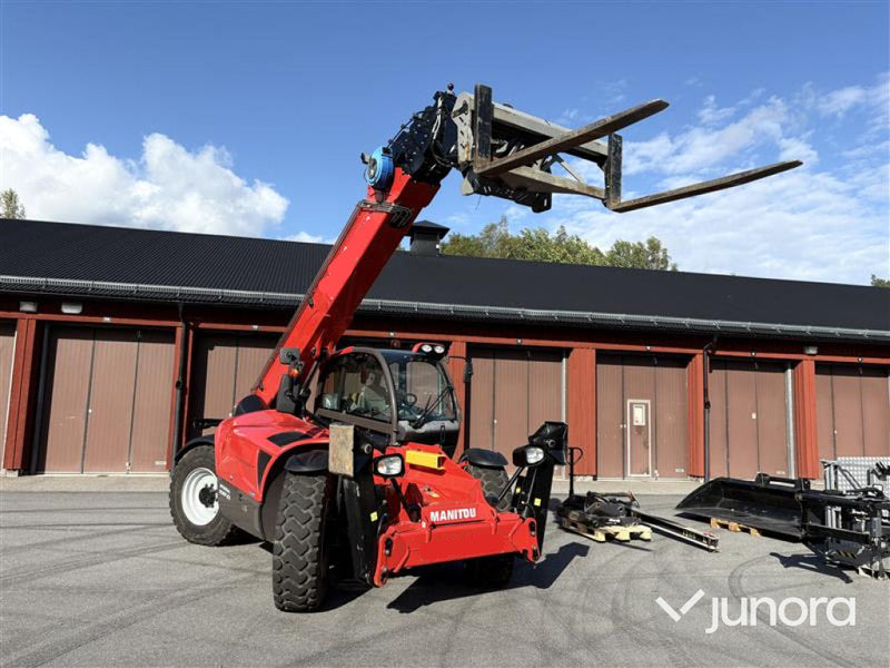 Teleskoplastare MANITOU  MT 1840 HA ST4 - flera tillbehör & redskap
