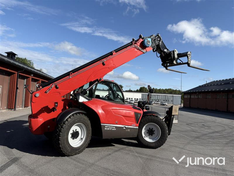 Teleskoplastare MANITOU  MT 1840 HA ST4 - flera tillbehör & redskap