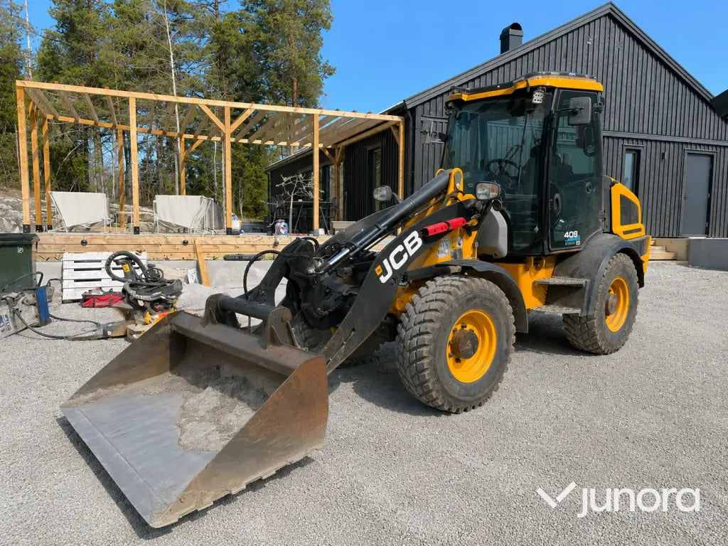 Hjullastare - JCB, 409, Nordic Edition Stage V, Med redskap