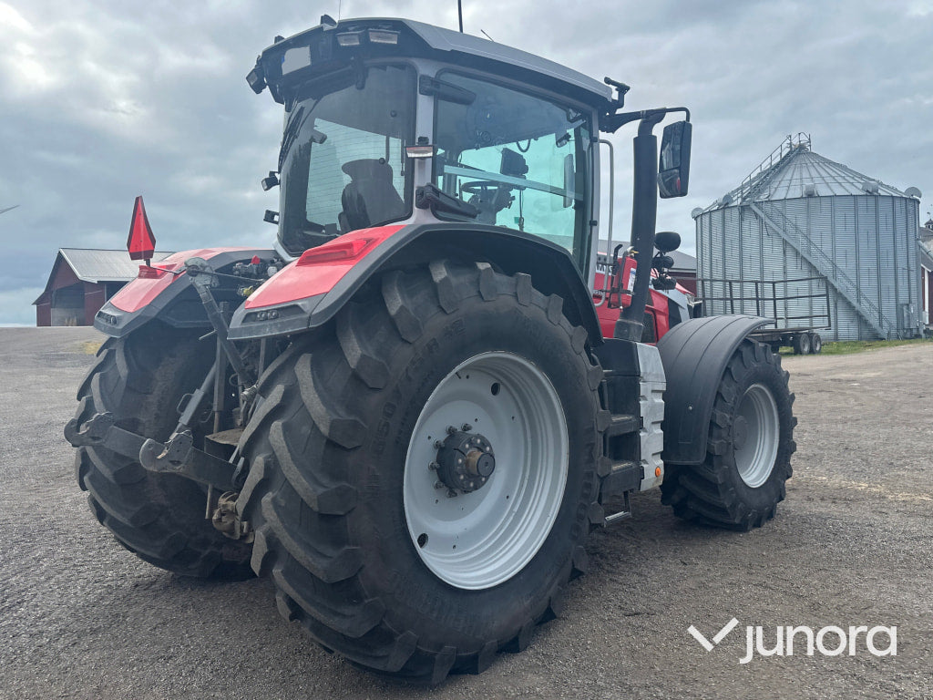 Traktor med fronlyft - Massey Ferguson, MF8S.265