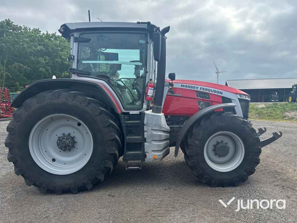 Traktor med fronlyft - Massey Ferguson, MF8S.265
