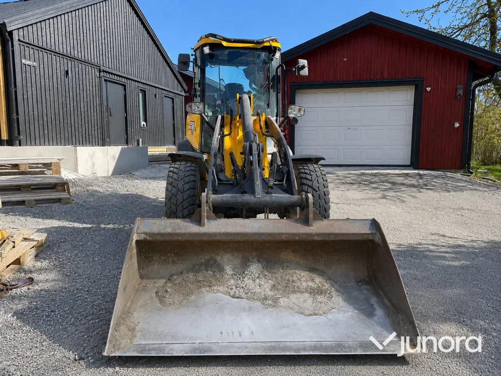 Hjullastare - JCB, 409, Nordic Edition Stage V, Med redskap