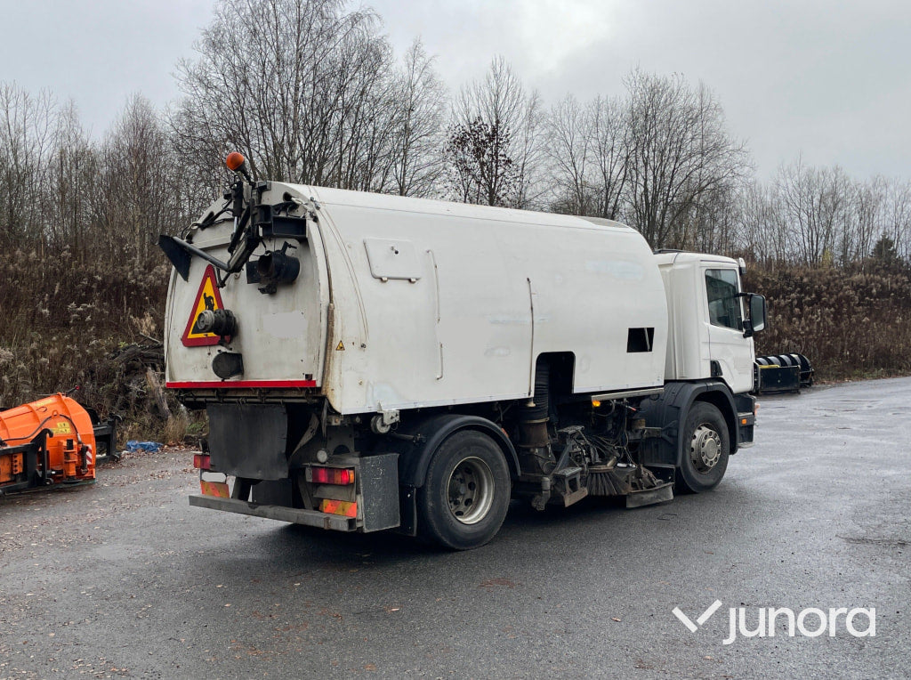 Sop och Uppsamlarbil Scania 94D / 260