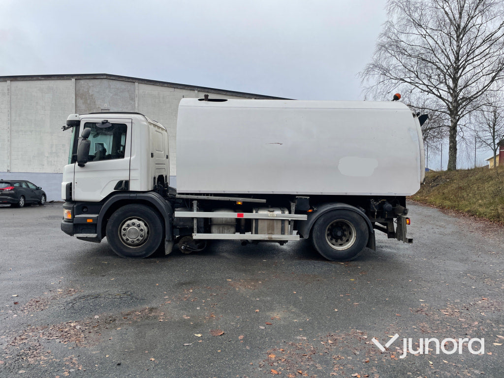 Sop och Uppsamlarbil Scania 94D / 260