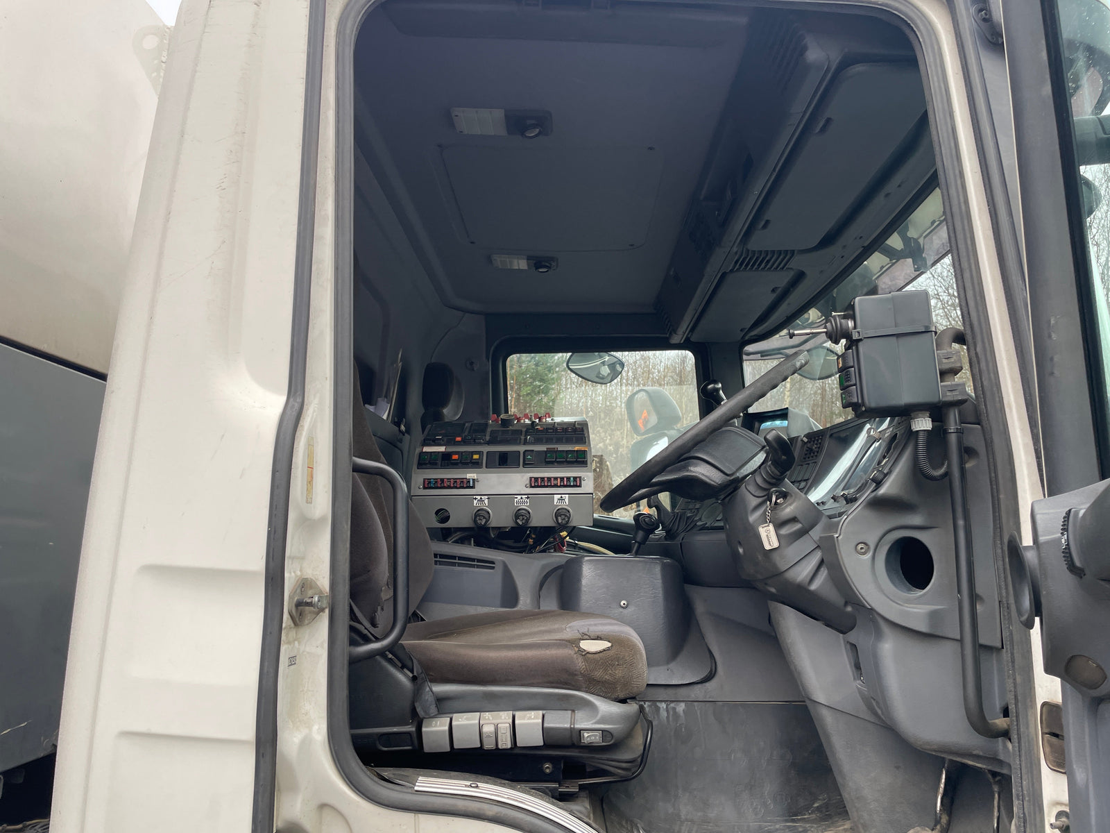 Sop och Uppsamlarbil Scania 94D / 260