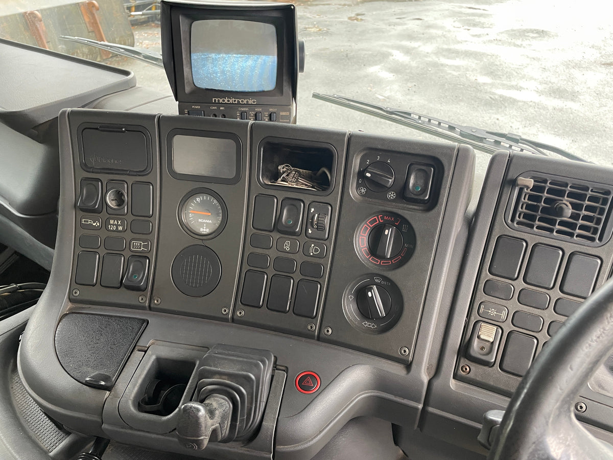 Sop och Uppsamlarbil Scania 94D / 260