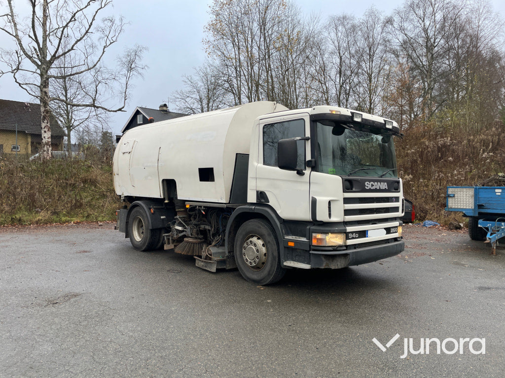 Sop och Uppsamlarbil Scania 94D / 260
