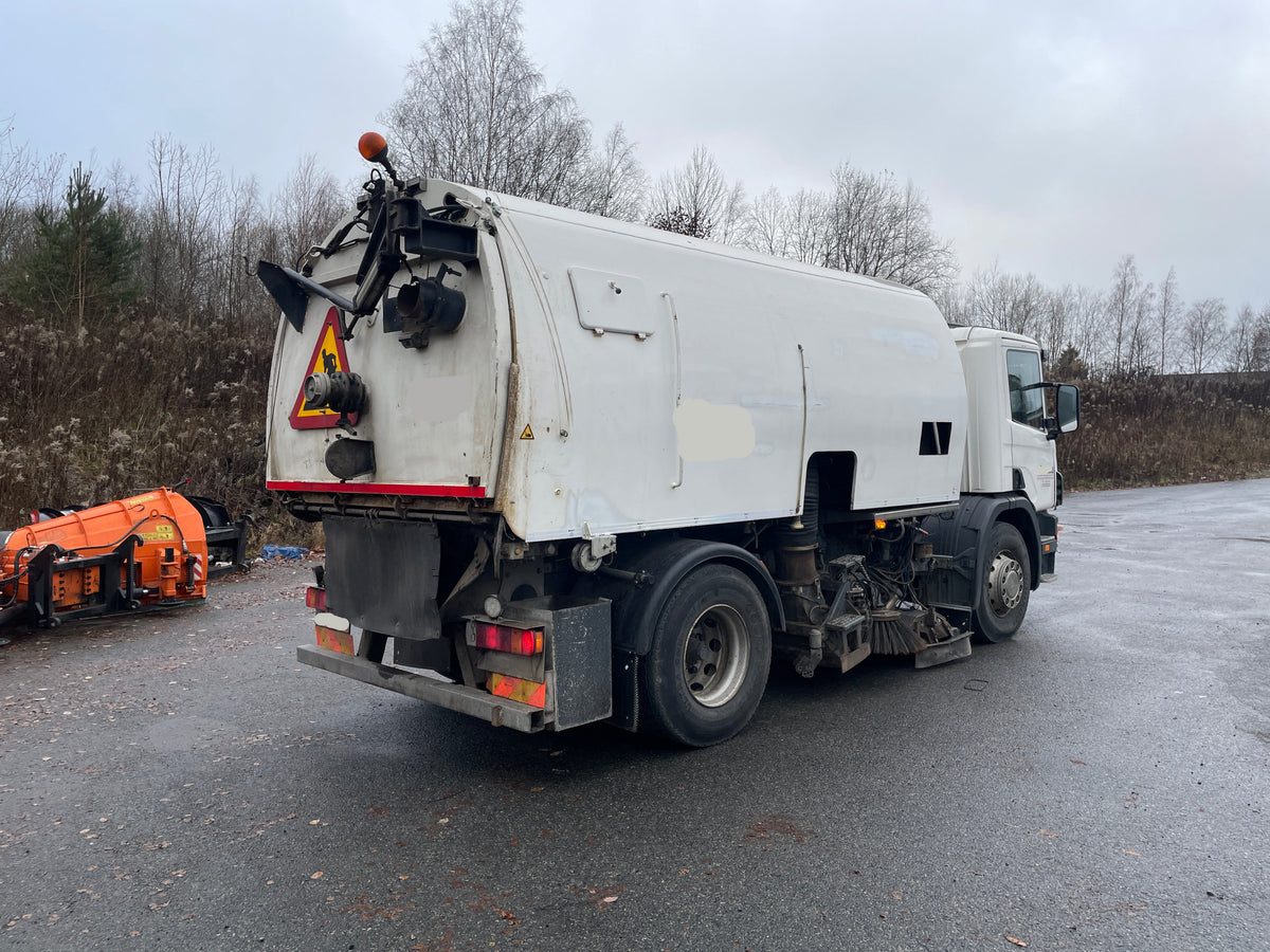 Sop och Uppsamlarbil Scania 94D / 260