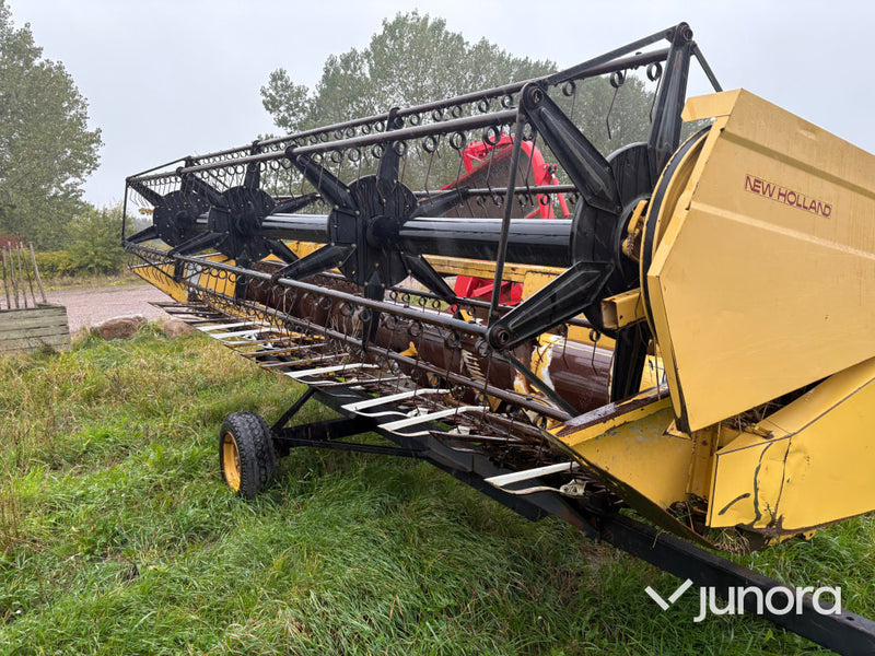 Skördetröska New Holland TX32 17 fot