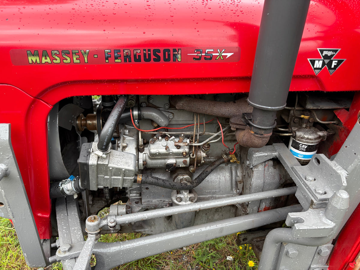 Nyrenoverad Massey Ferguson 35-X