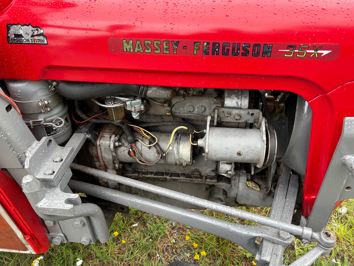 Nyrenoverad Massey Ferguson 35-X