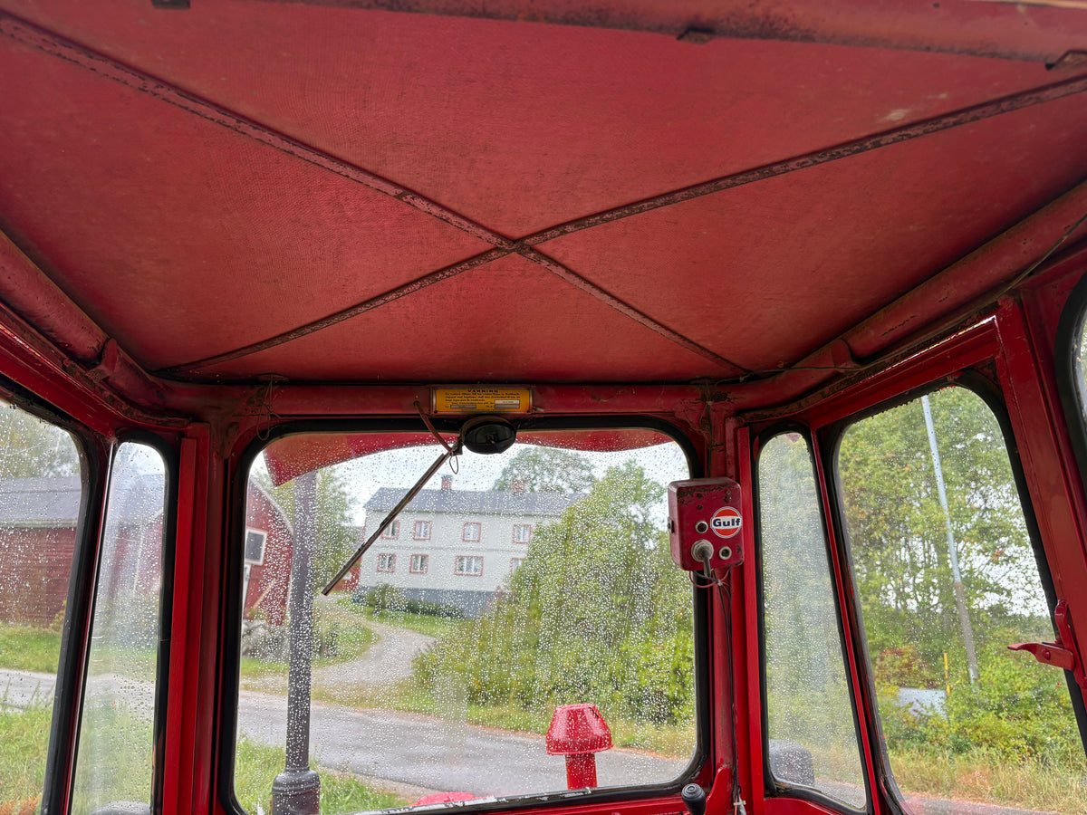 Nyrenoverad Massey Ferguson 35-X