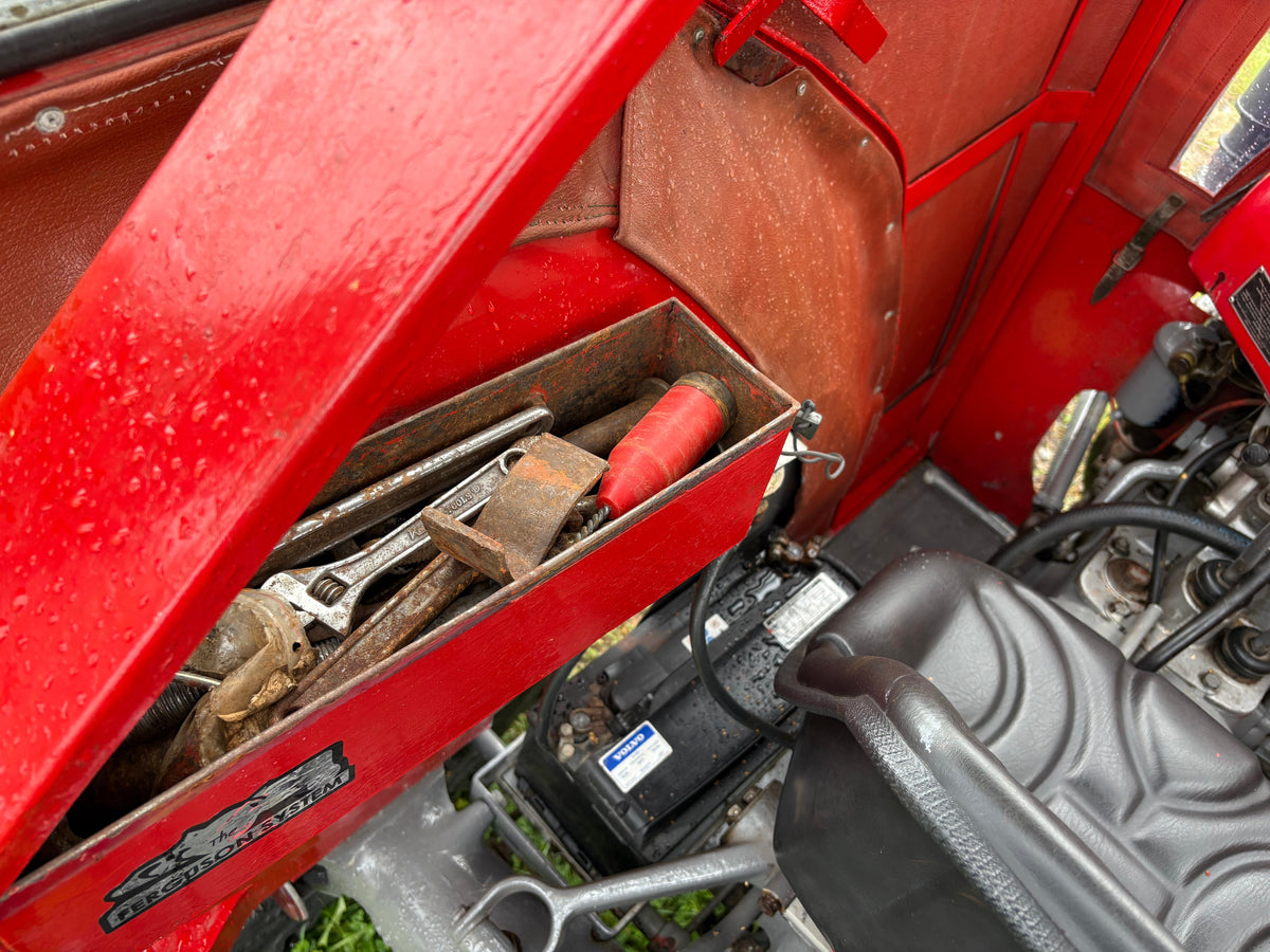 Nyrenoverad Massey Ferguson 35-X