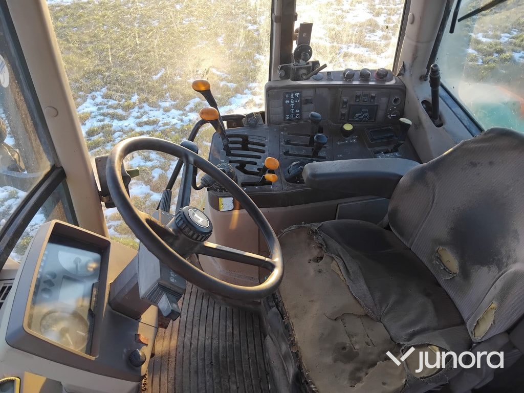 Traktor - John Deere, 6910