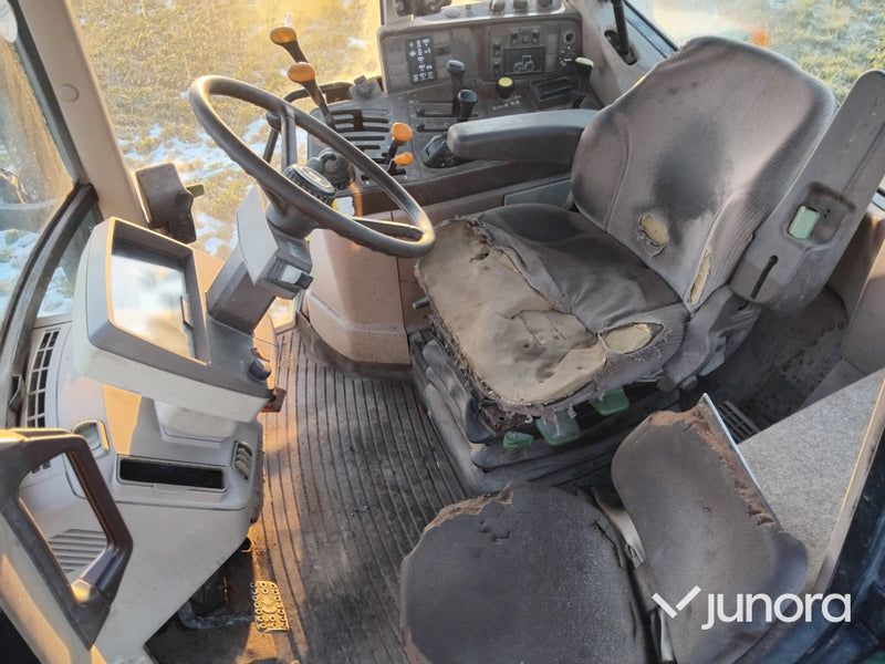 Traktor - John Deere, 6910