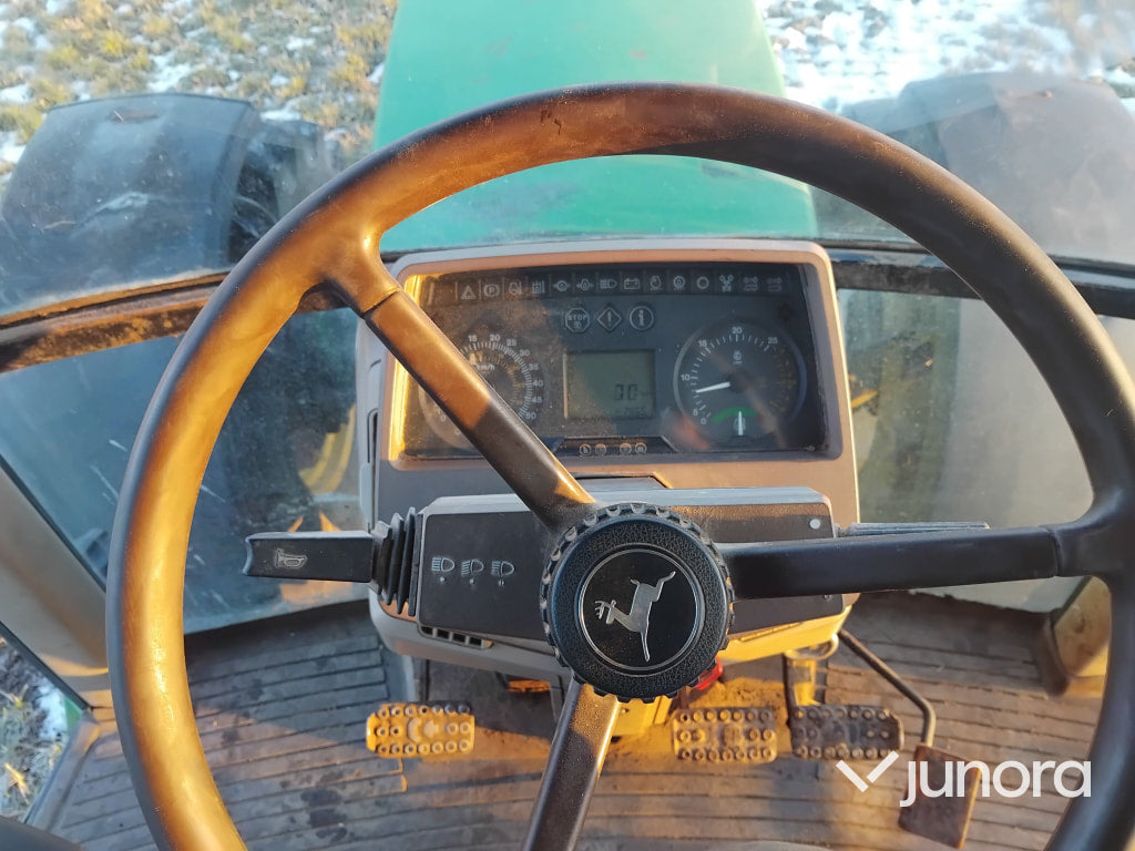 Traktor - John Deere, 6910