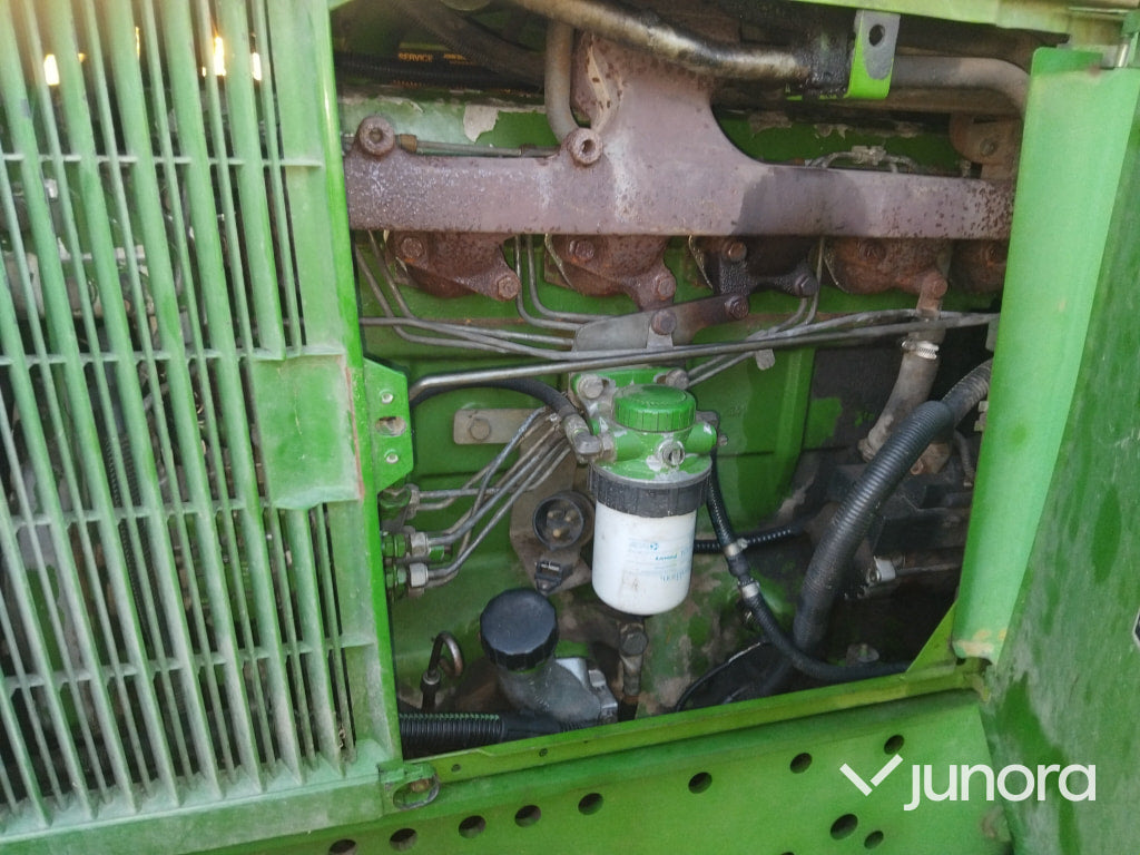 Traktor - John Deere, 6910
