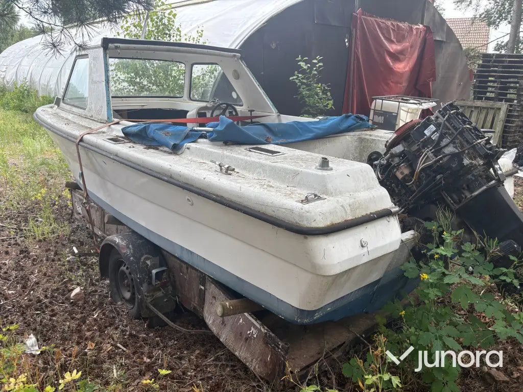Motorbåt Defekt