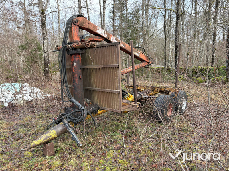 Skogsvagn med kran - Moheda FMV 2200, enkelteleskopisk