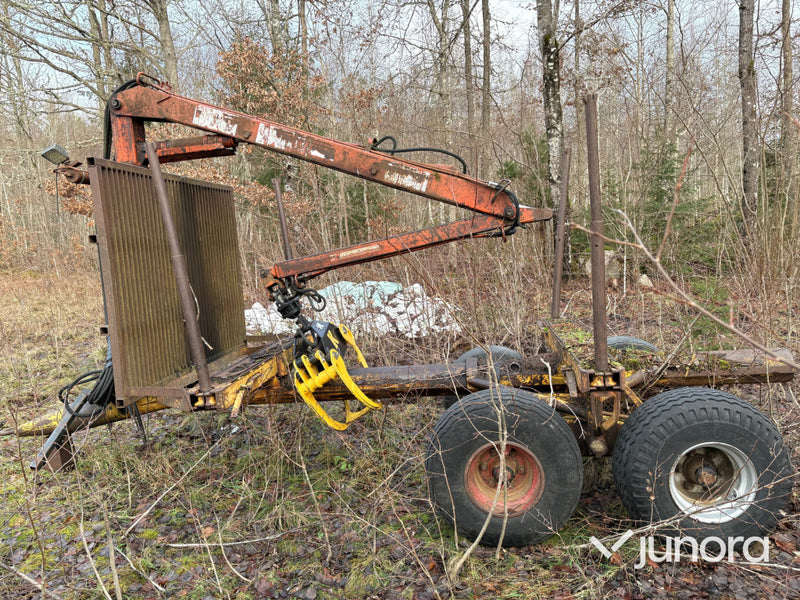 Skogsvagn med kran - Moheda FMV 2200, enkelteleskopisk