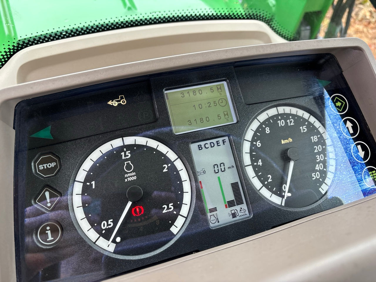 Traktor - John Deere 6130M med lastare & frontlyft