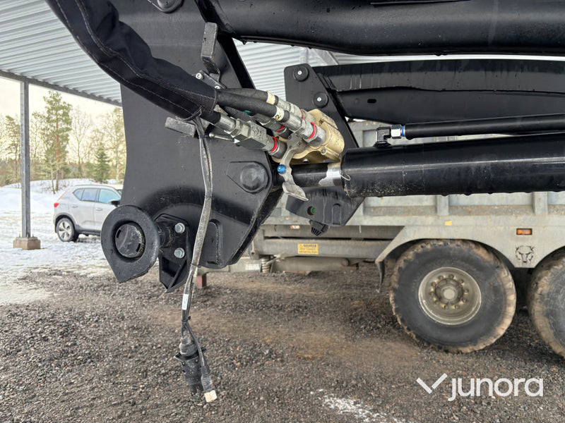 Traktor – Valtra N175 Direct, med twintrac & lastare