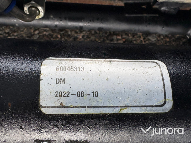 Traktor – Valtra N175 Direct, med twintrac & lastare