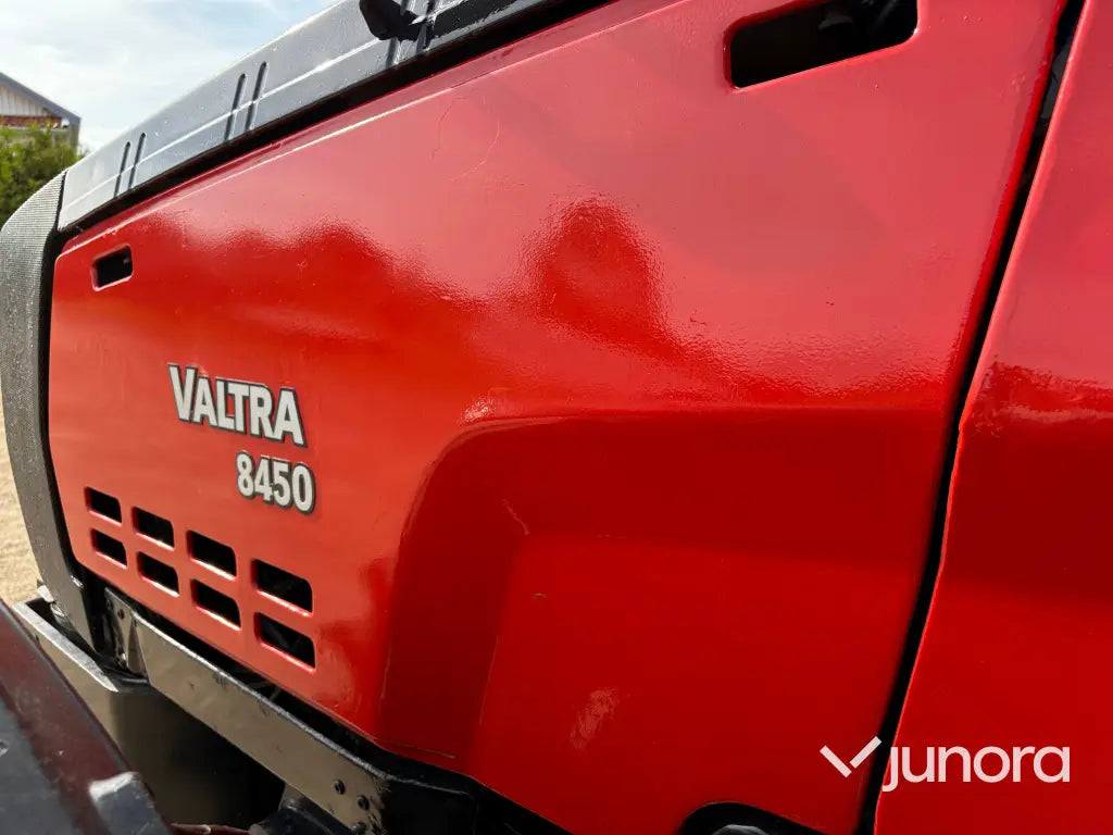 Traktor - Valtra 8450