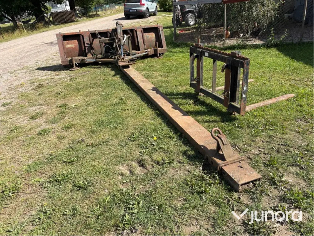 Traktor med frontlastare Ford 8210