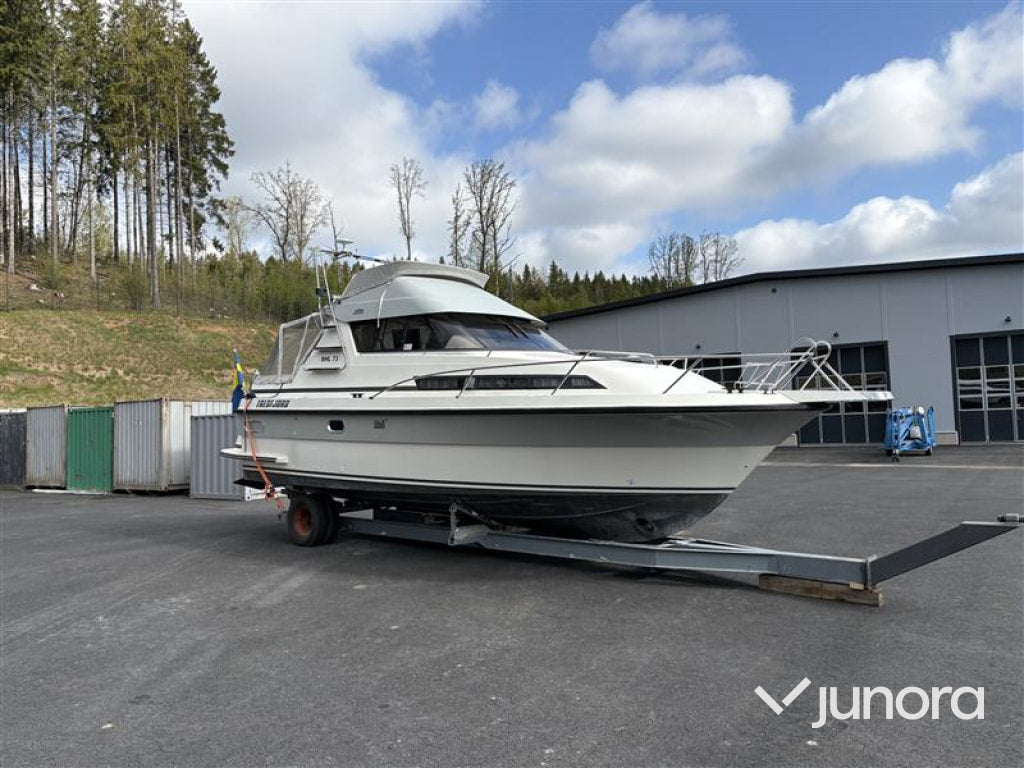 Båt med trailer - Tresfjord, 33 Cabin Cruiser