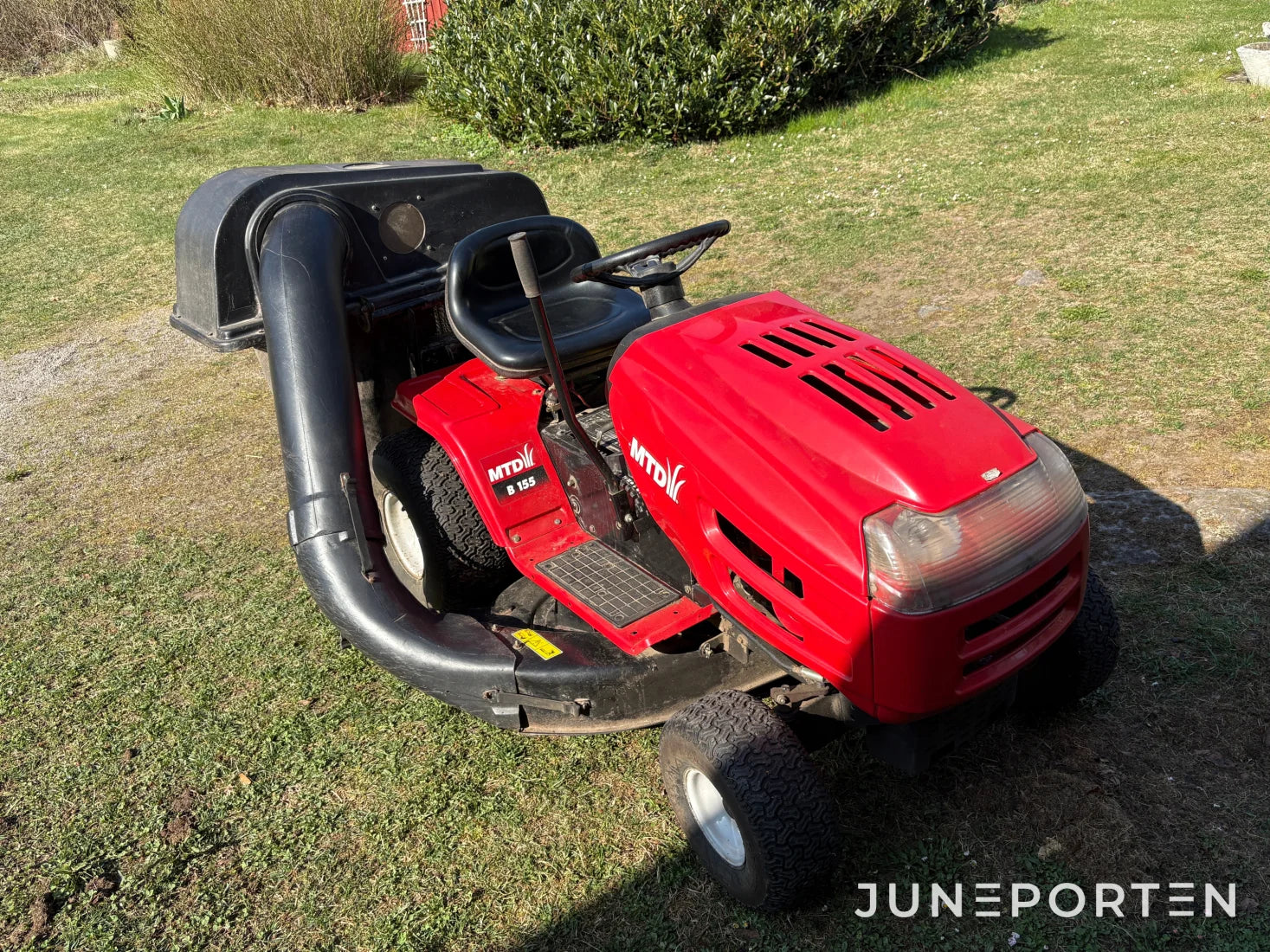 Åkgräsklippare MTD B155