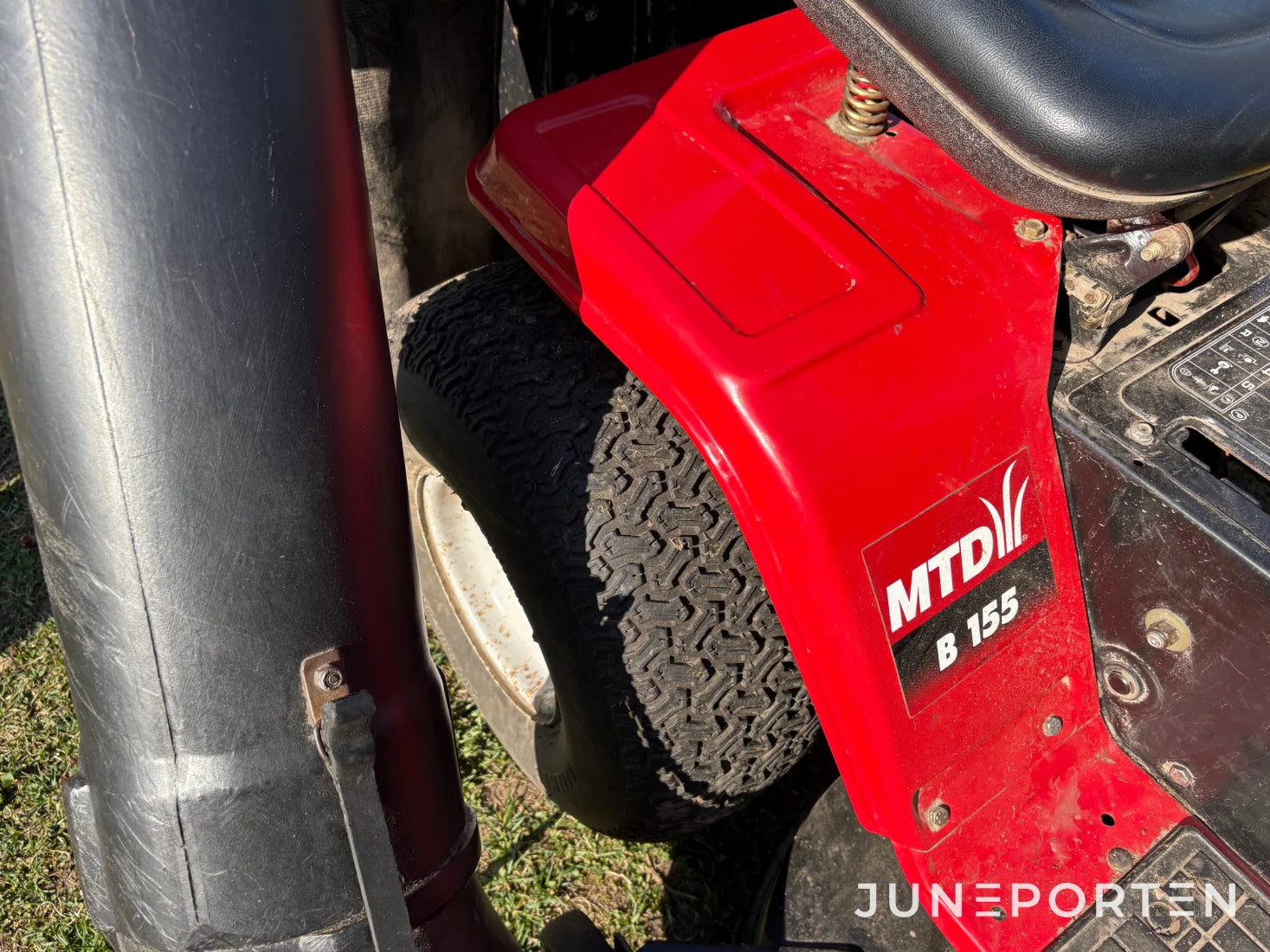 Åkgräsklippare MTD B155