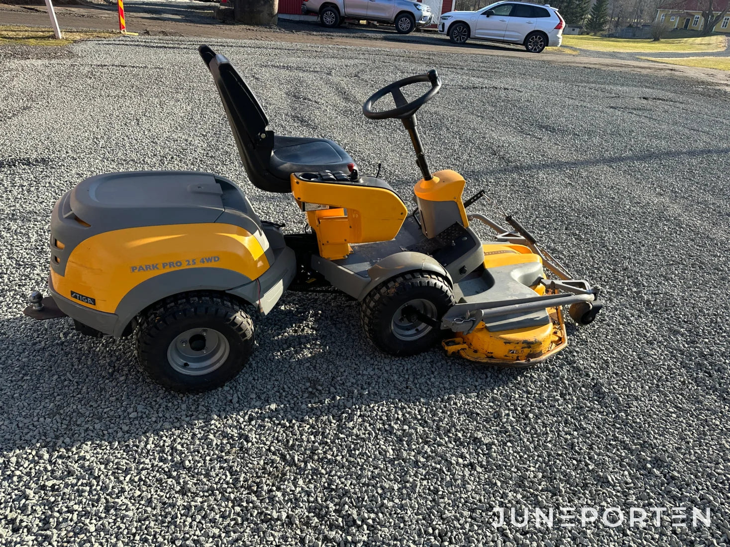 Åkgräsklippare Stiga Park Pro 25 4WD