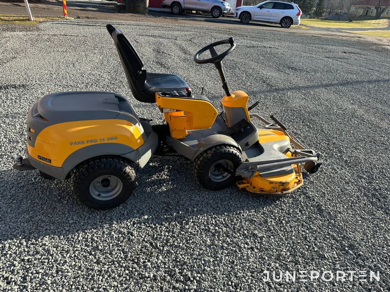 Åkgräsklippare Stiga Park Pro 25 4WD