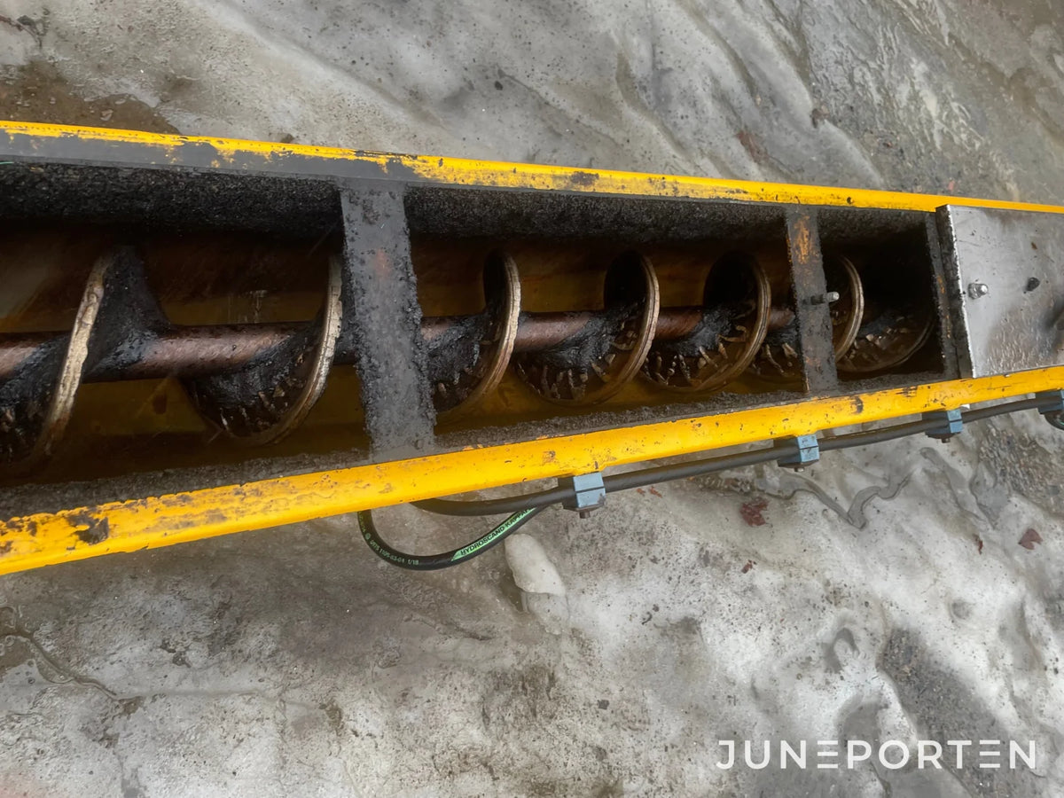 Asfaltsflak med Sprider M-25