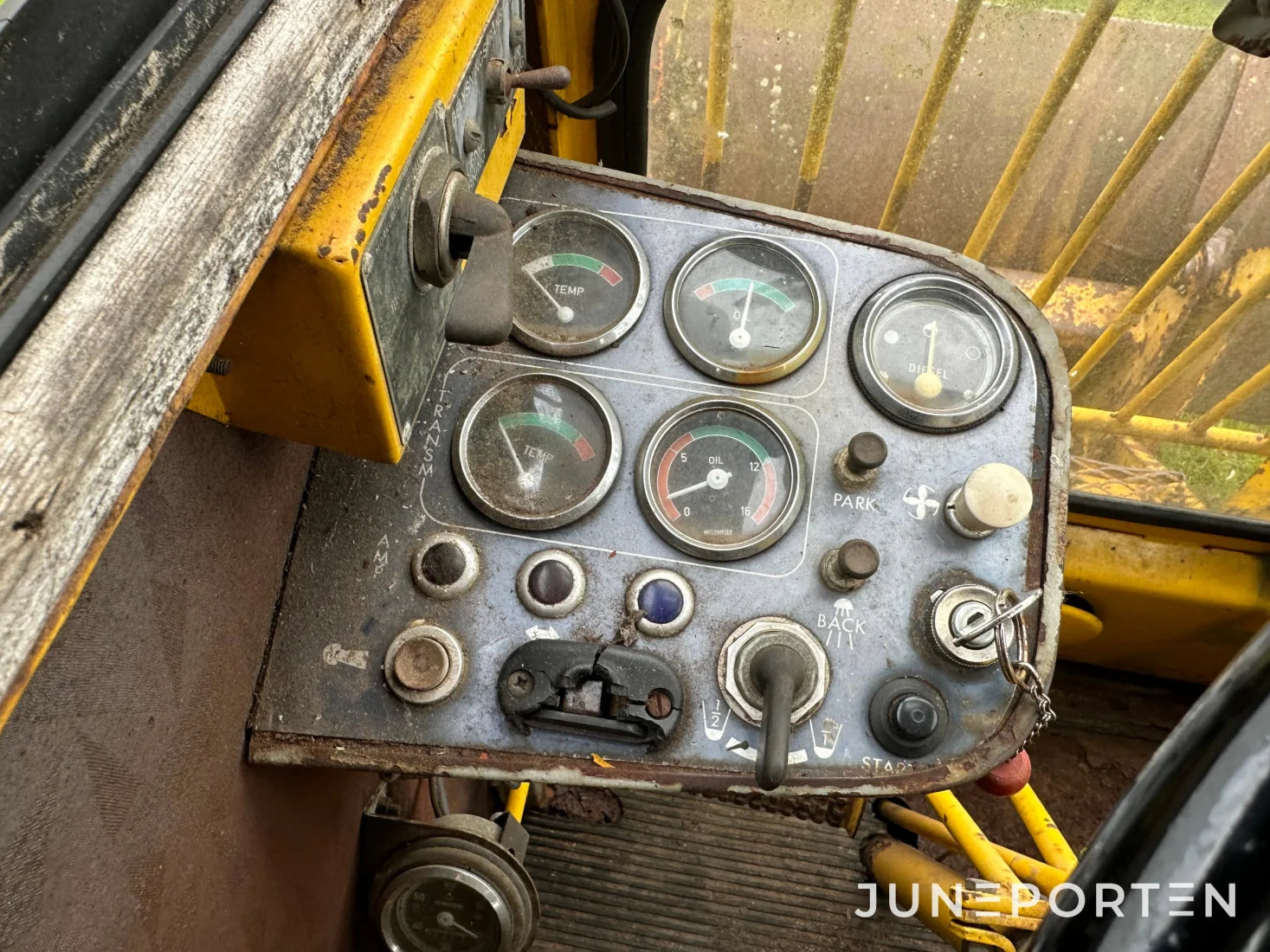 Baklastare Volvo BM 620