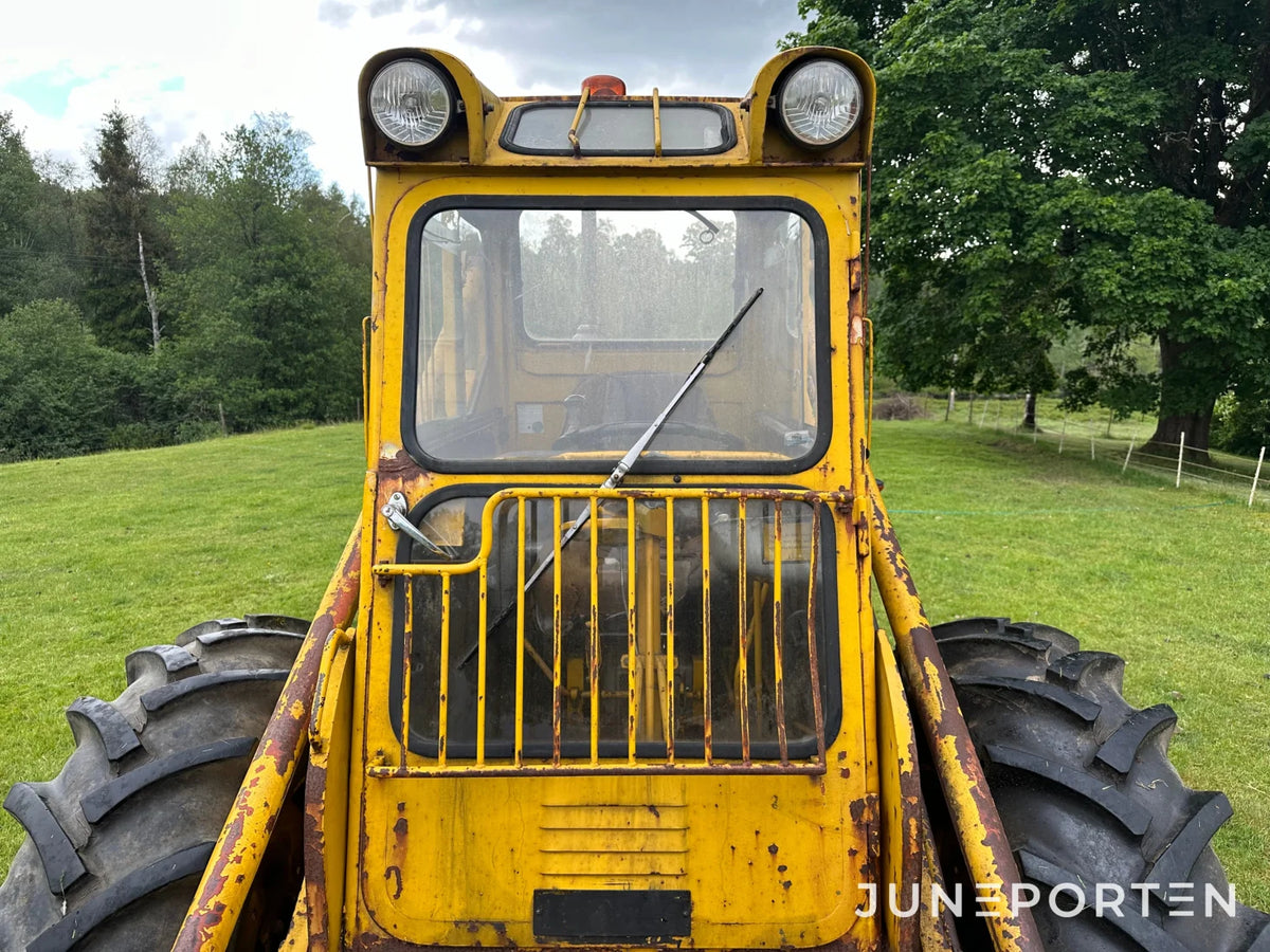 Baklastare Volvo BM 620