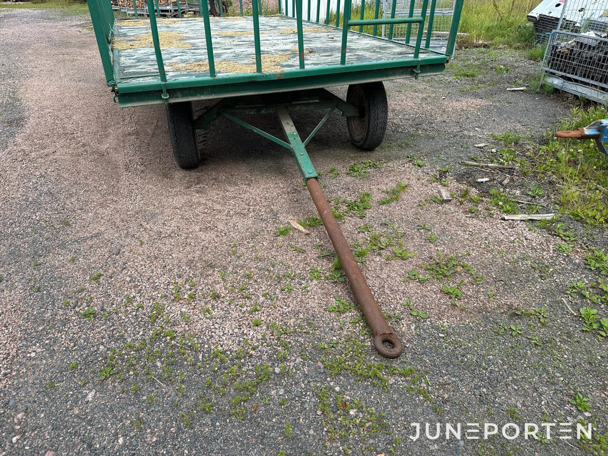 Balvagn för mindre balar