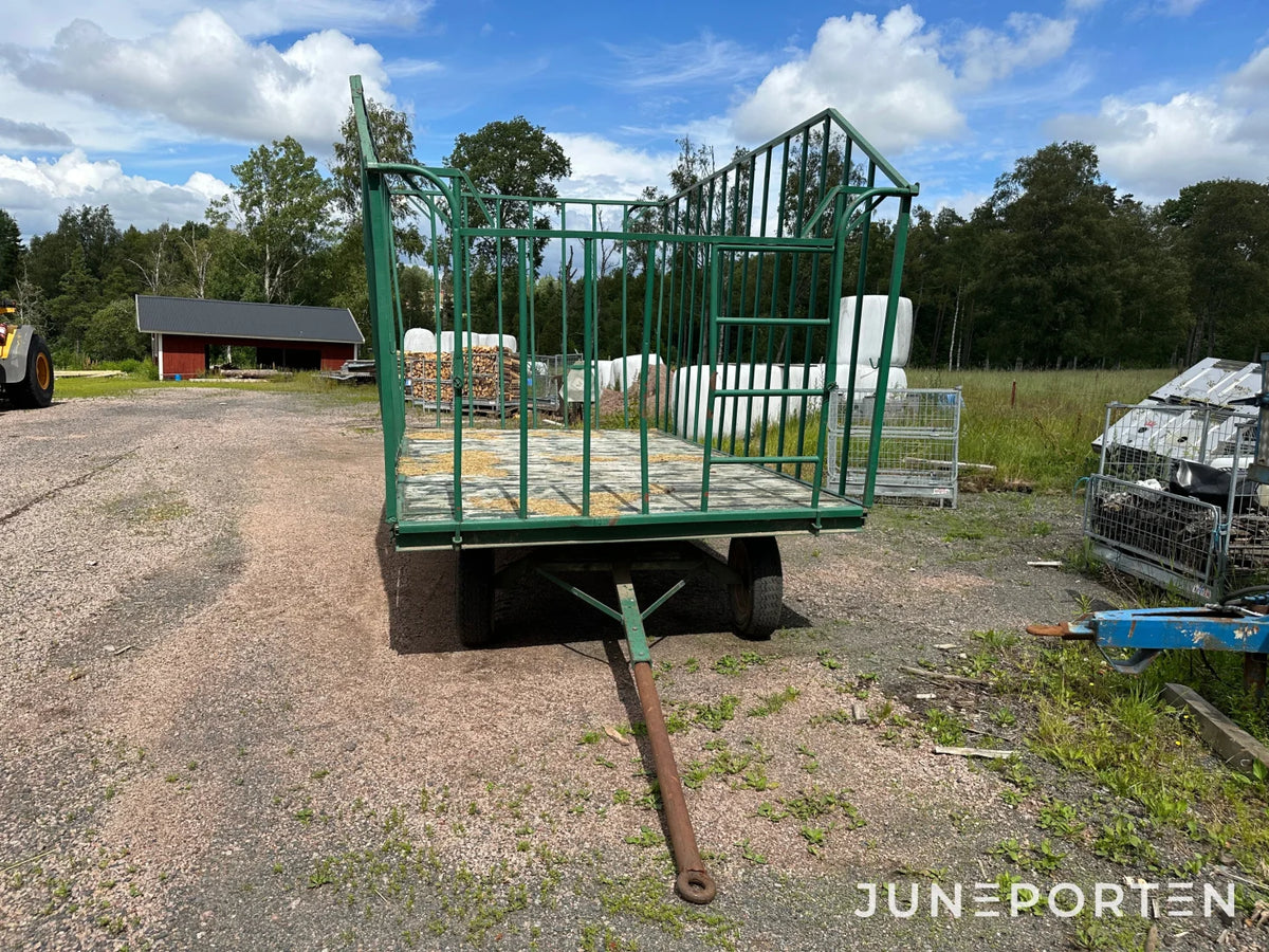 Balvagn för mindre balar