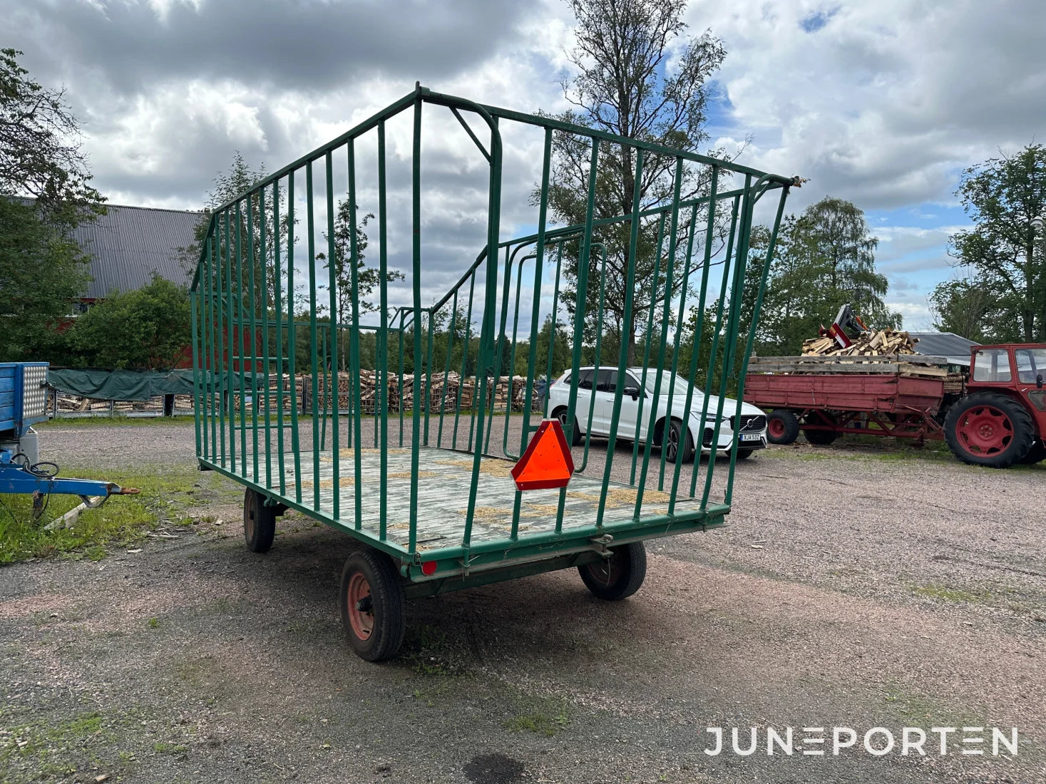 Balvagn för mindre balar