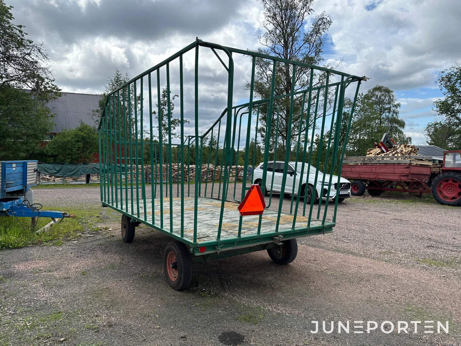Balvagn för mindre balar