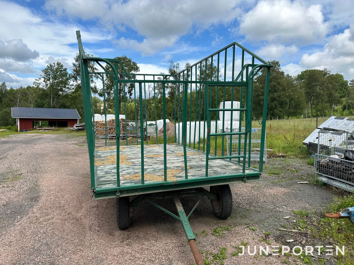Balvagn för mindre balar