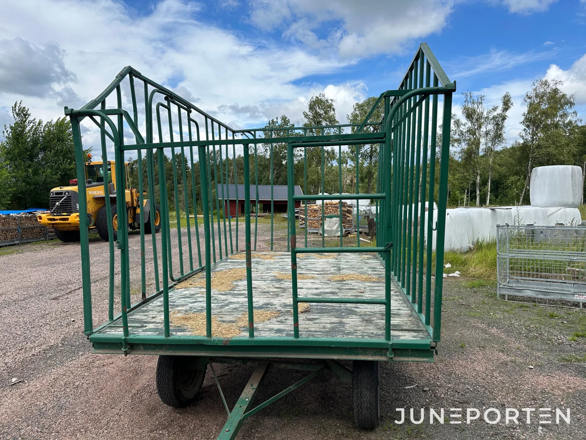 Balvagn för mindre balar