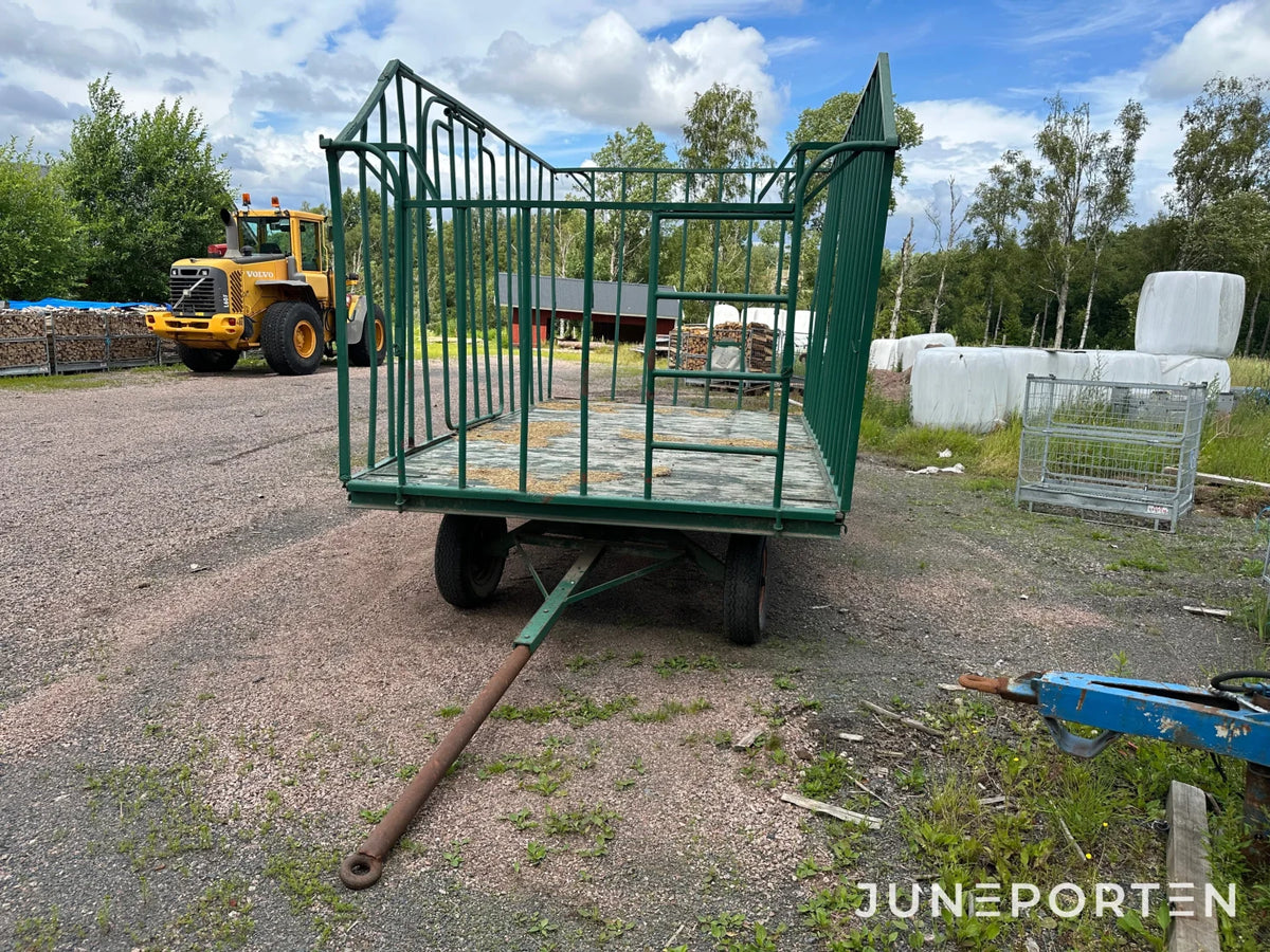 Balvagn för mindre balar