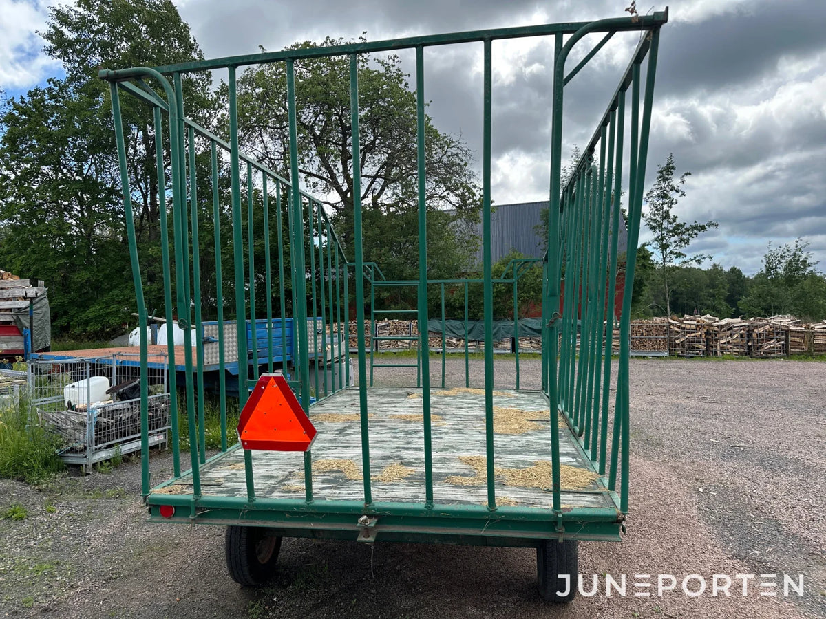 Balvagn för mindre balar