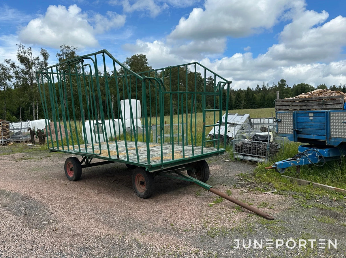 Balvagn för mindre balar